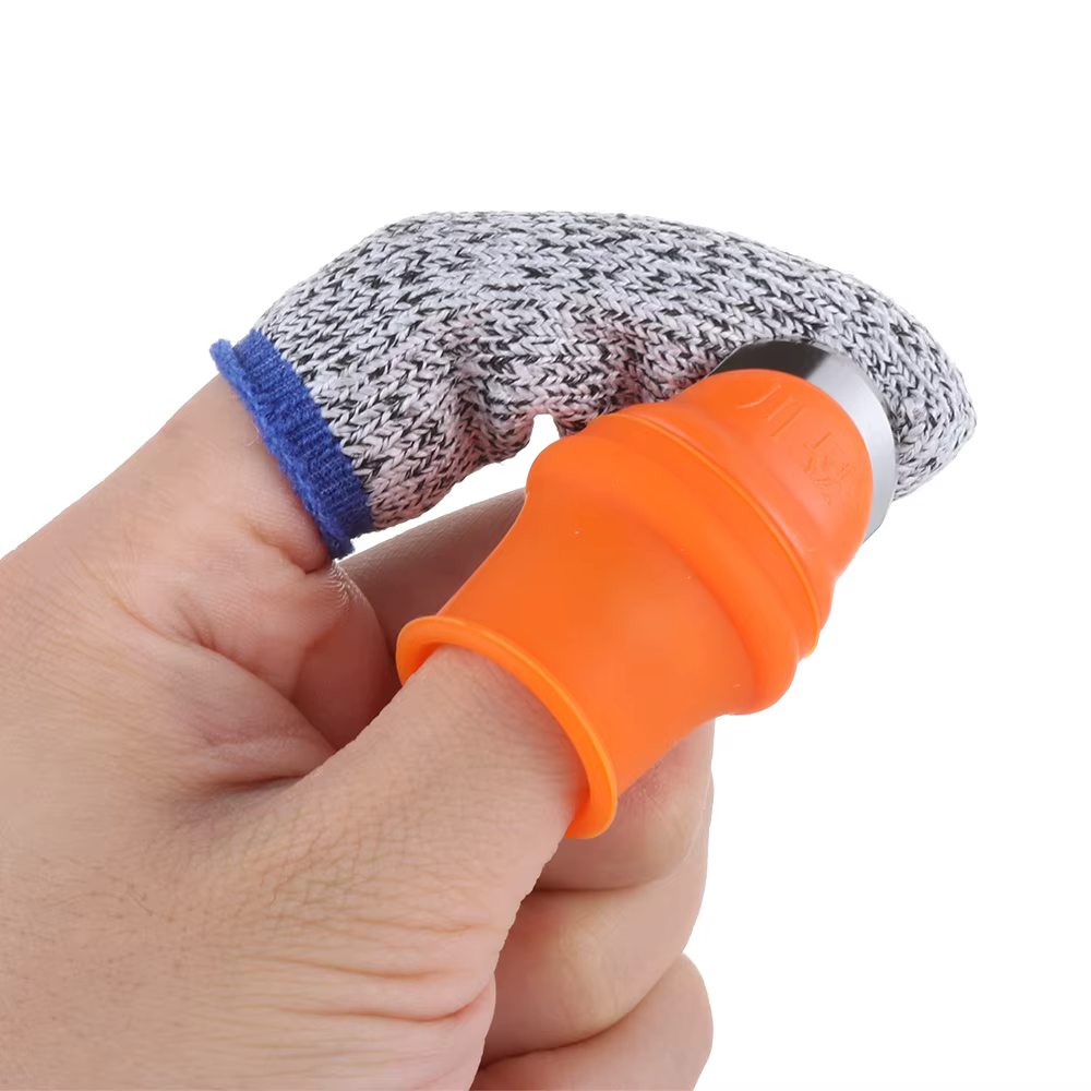 Coupe-pouce + jeu de manchons résistants aux coupures