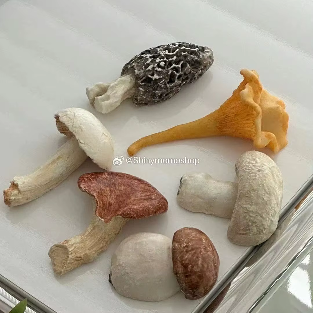 Support de couverts et dessous de plat en résine colorée