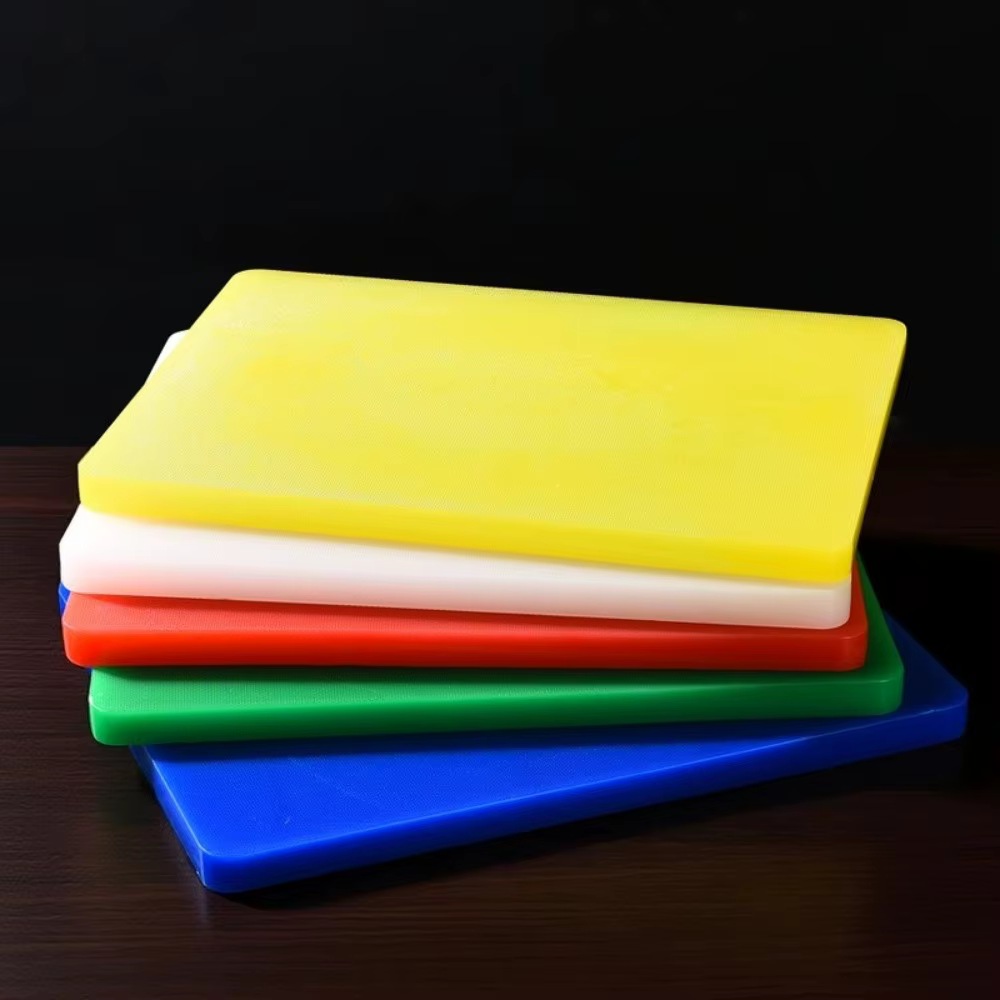 Planche à découper en plastique HDPE 36x28x1.3cm