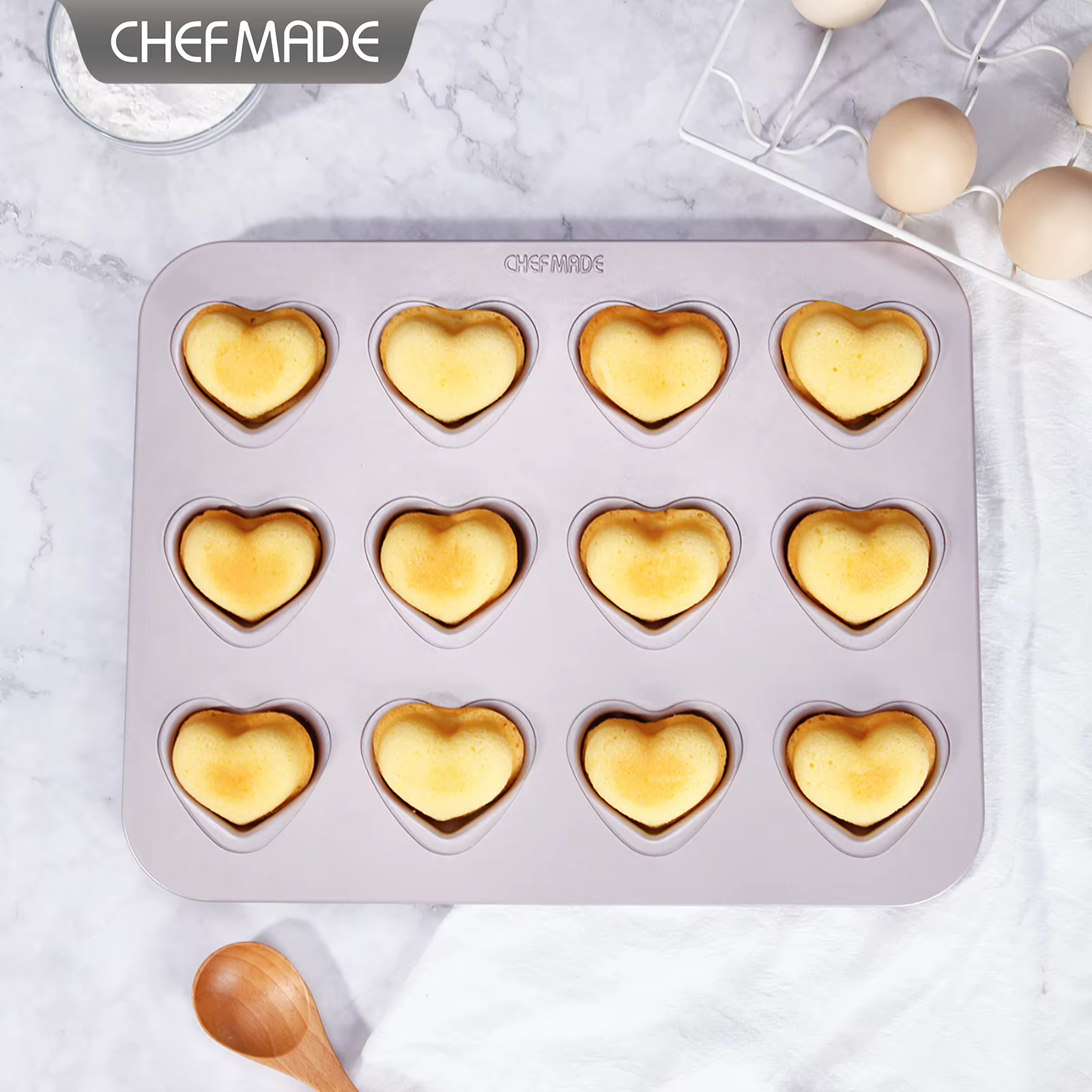 Moule à madeleines en forme de cœur