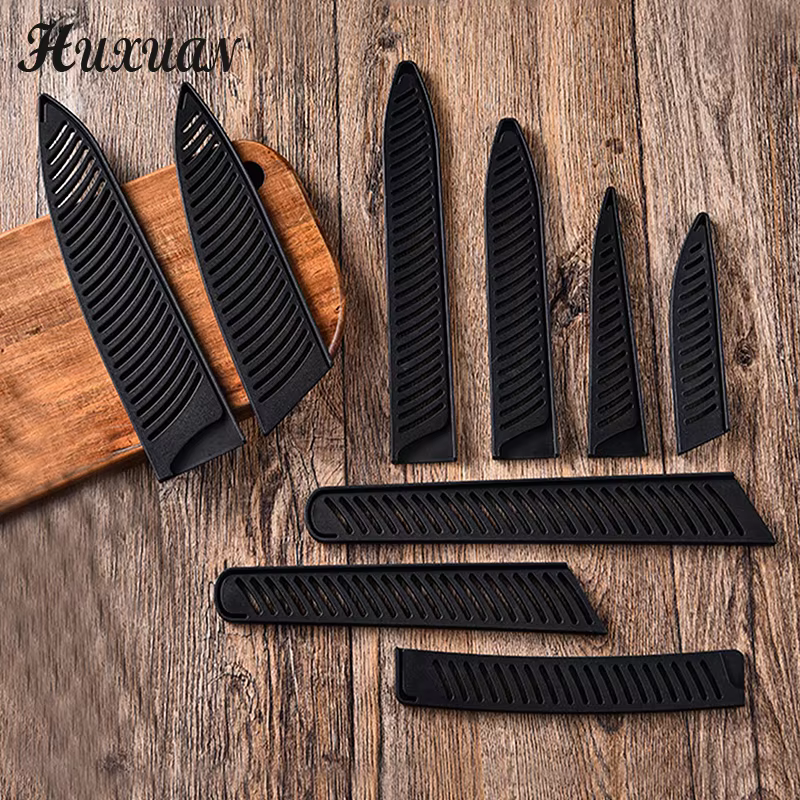Gaine de couteau en plastique noir