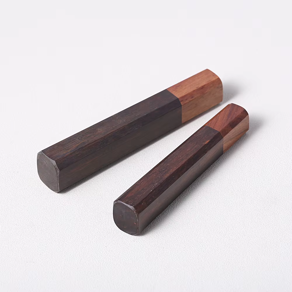 Couteau de cuisine de style japonais avec manche ergonomique naturel antidérapant pour couteaux de chef